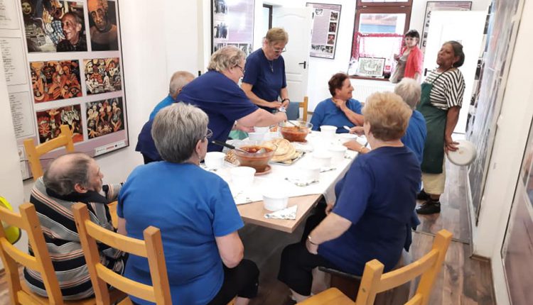 208814275_4006885799366379_68321255096946113_n