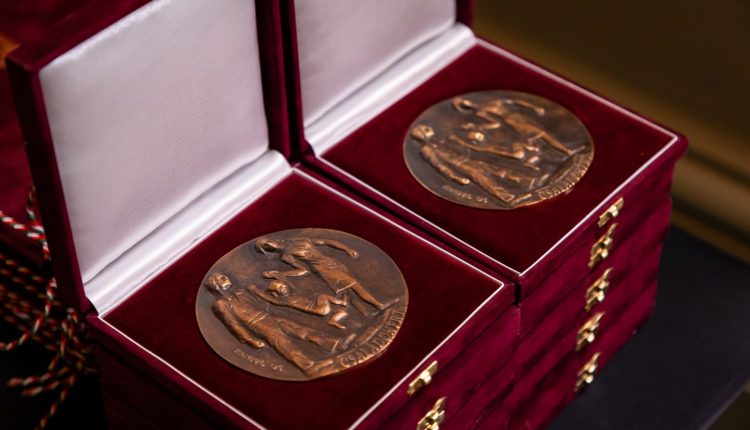 239313901_398980031808216_6276511008582521092_n