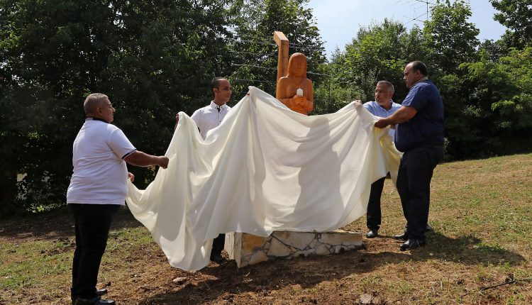 roma_holokauszt_emlekmuavatas_210801_ja-25