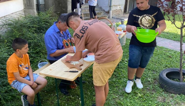 284291716_371523444958761_3031860906819145414_n